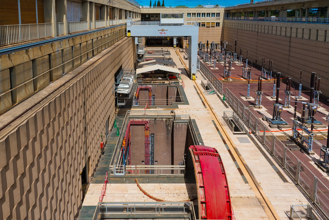 揭秘建筑行业的隐形守护者——土工布价格背后的市场秘辛